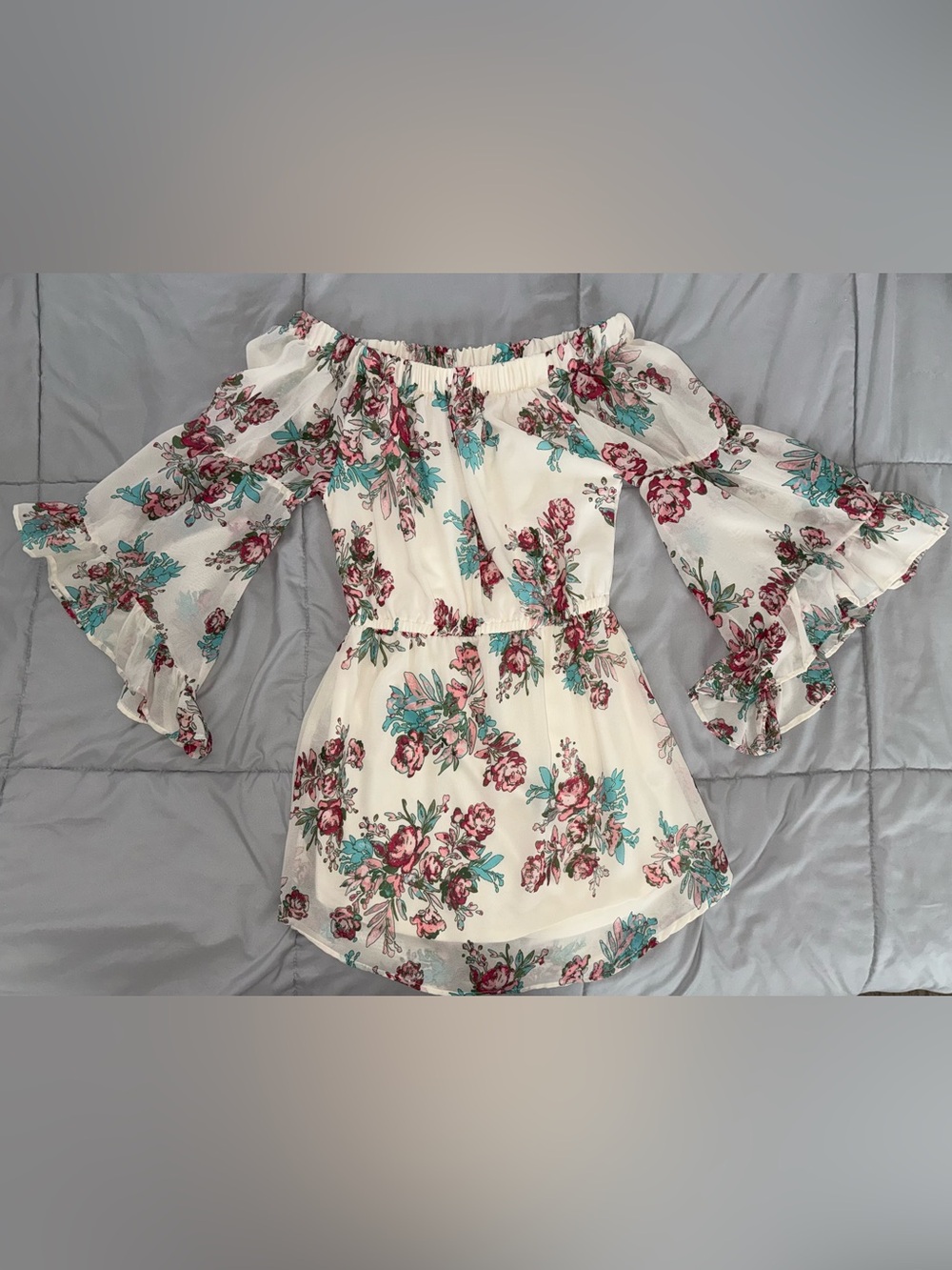 A Hint of Blush White Floral Dress Size Large